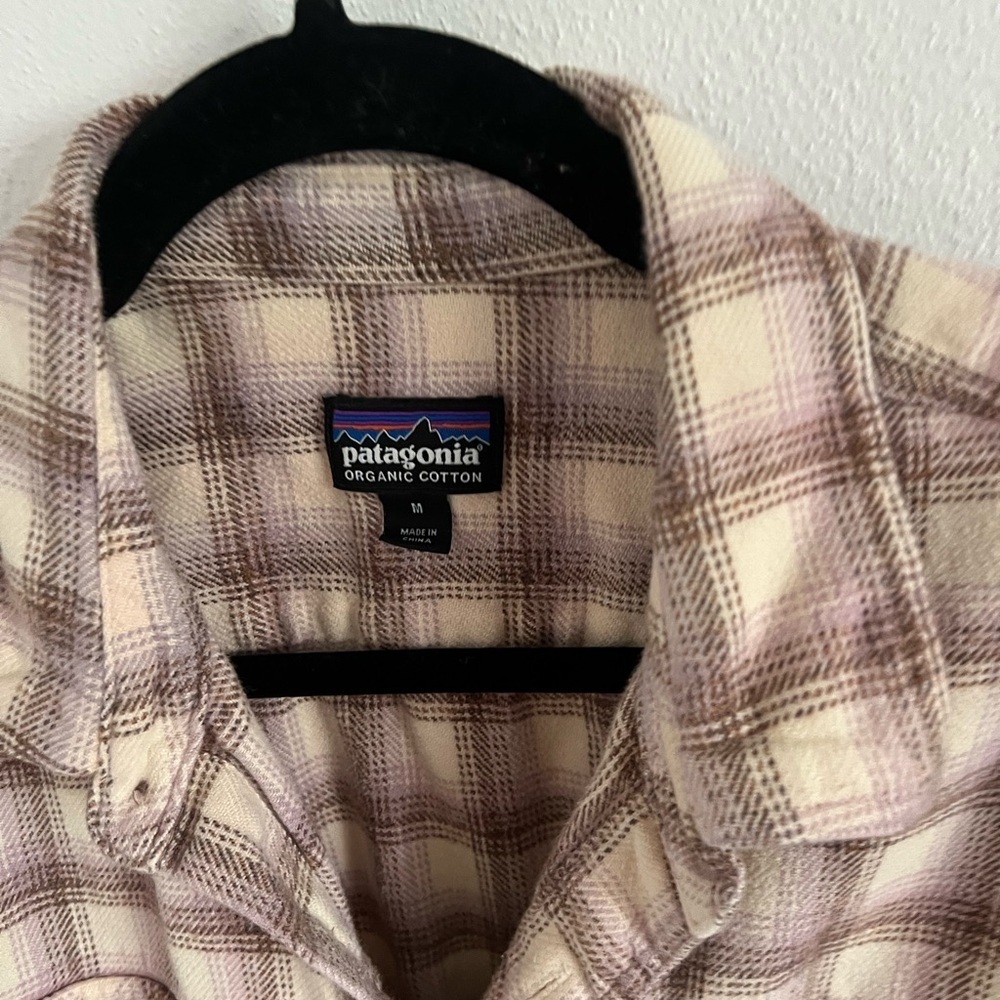 Patagonia Flannel Button Down, size large - Picture 3 of 5